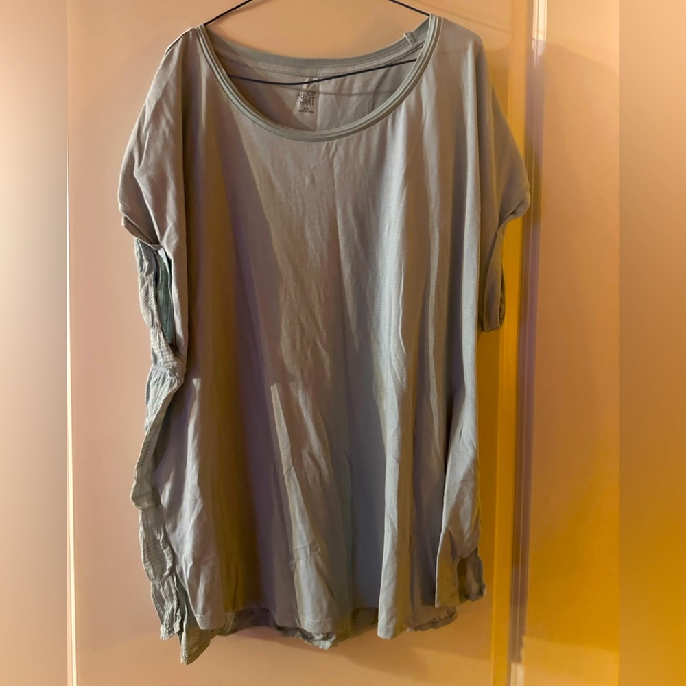 Good Hart short sleeve blouse
